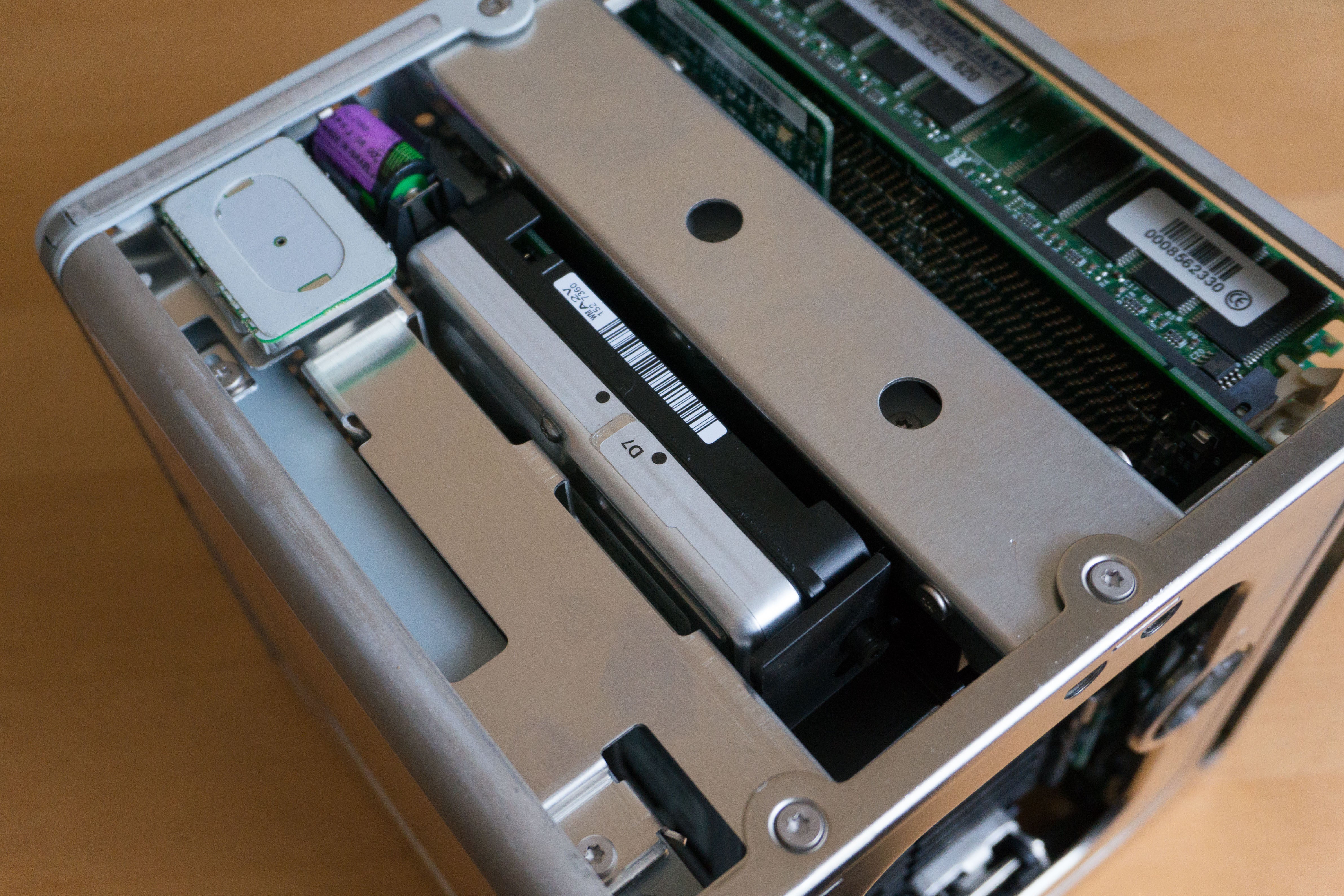 Power Mac G4 Cube internals