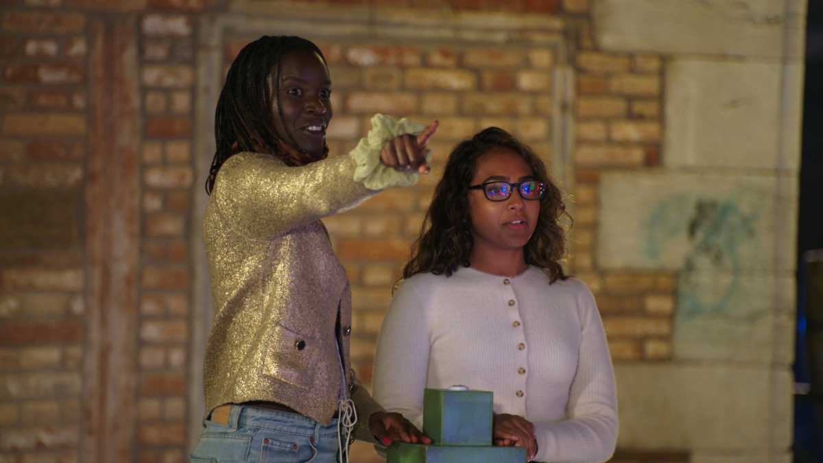 Judith and Saskia in Destination X