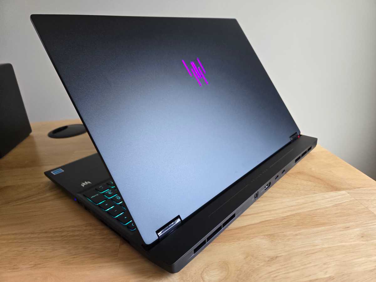 Acer Predator Helios Neo 16S AI lid