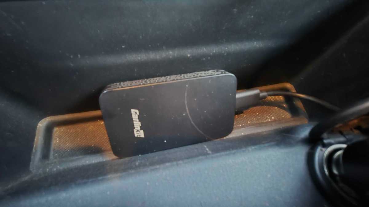 CarlinKit wireless adapter for Android Auto and Apple CarPlay plugged in