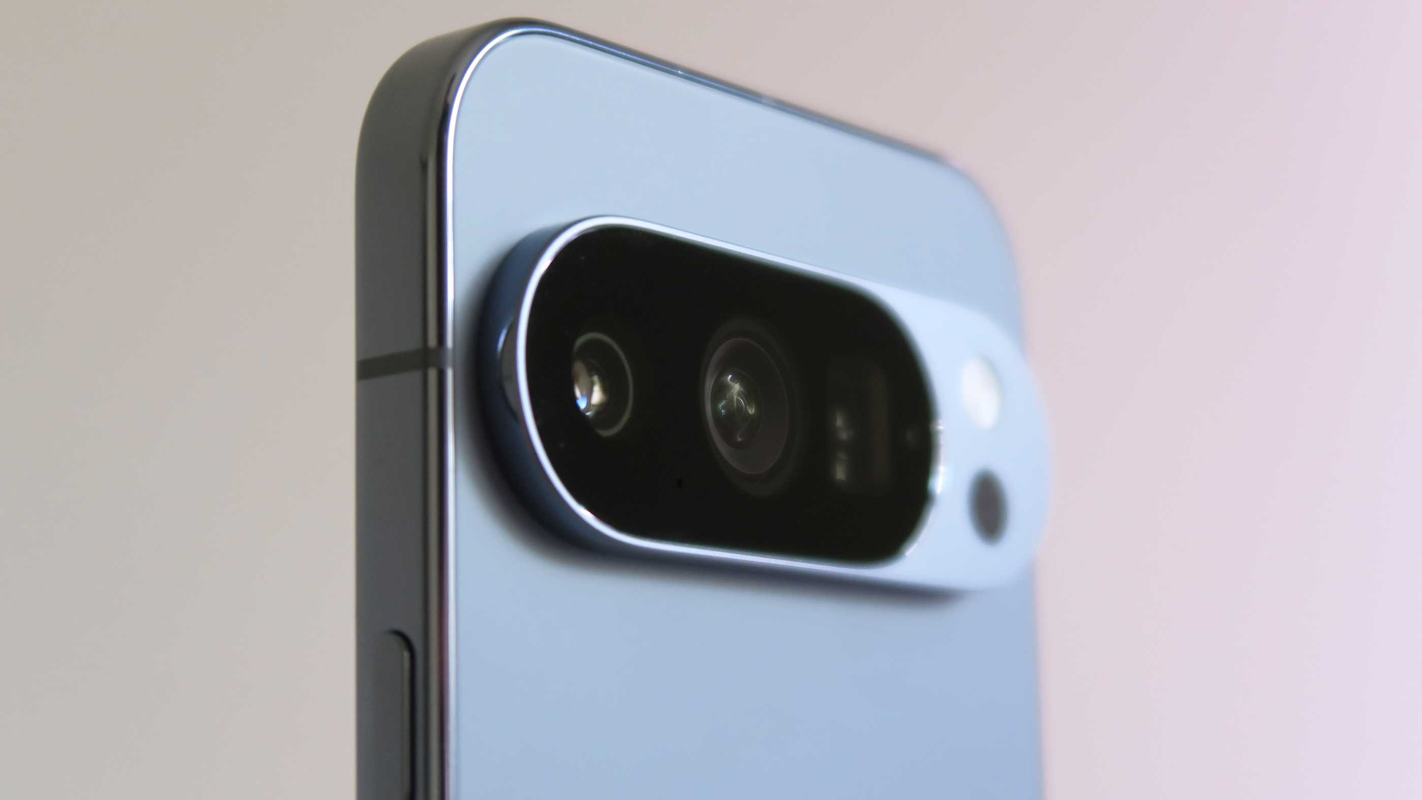 Google Pixel 10 Pro im Test: Gleiches Pixel, aber viel mehr KI - PC-WELT