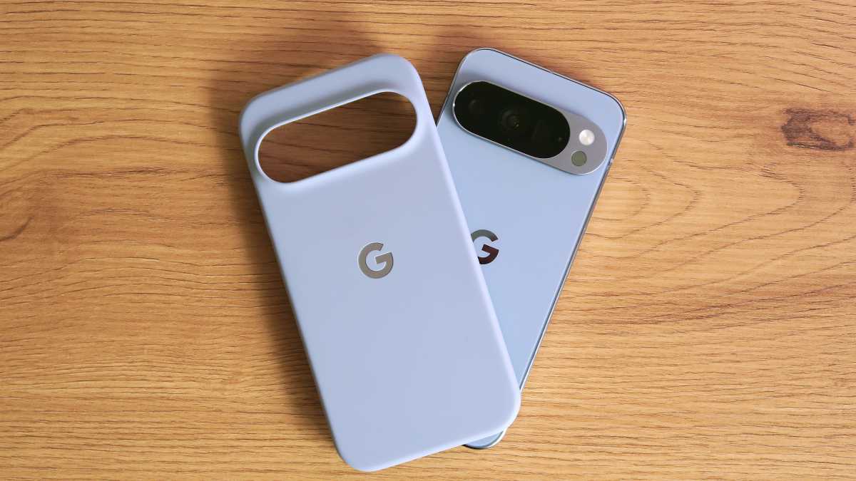 Google Pixel 10 Pro REVIEW case off