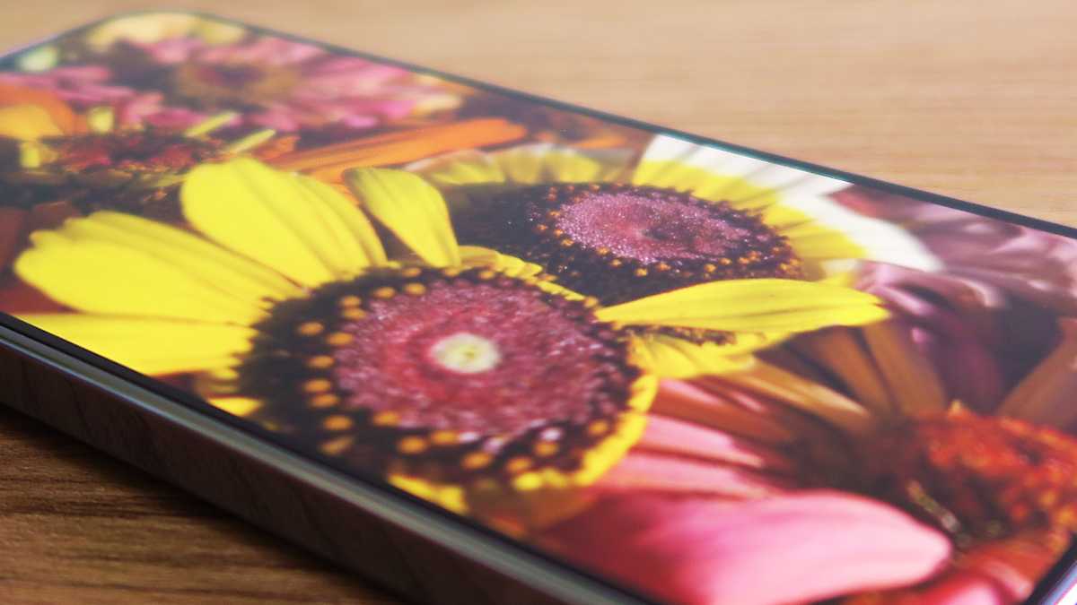 Google Pixel 10 Pro REVIEW display