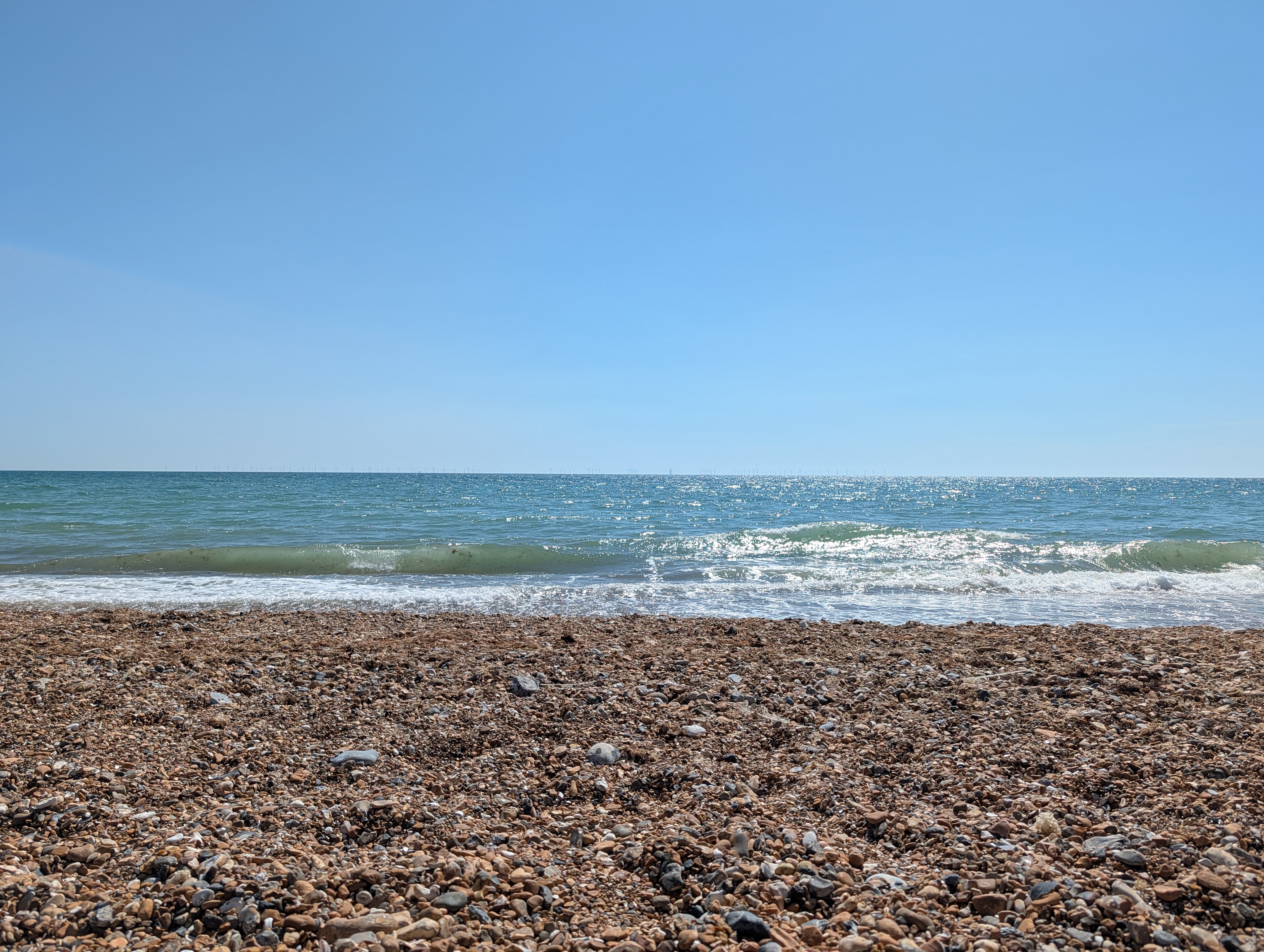 Google Pixel 10 Pro camera sample main beach 1x zoom - 9