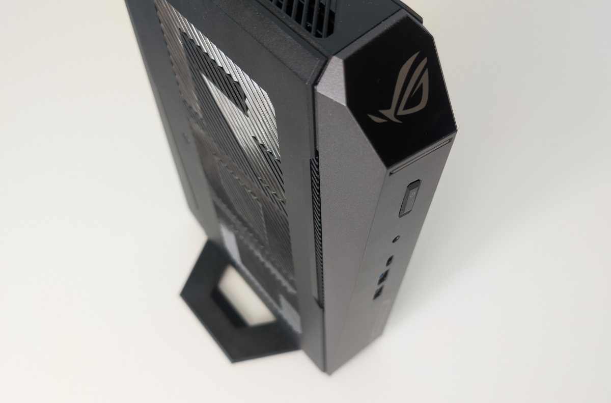 ASUS ROG NUC 2025 framsida