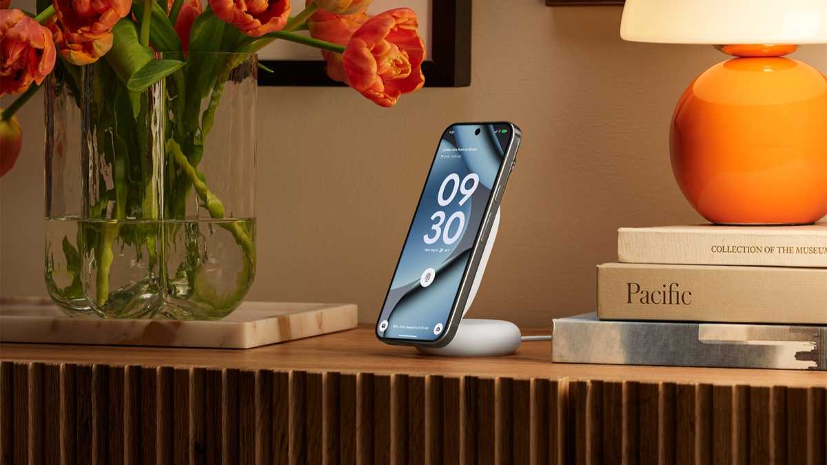 Pixelsnap Charger With Stand Lifestyle