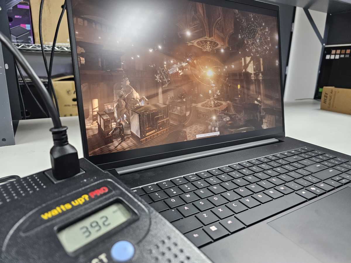 Razer Blade 18 2025 power watts up