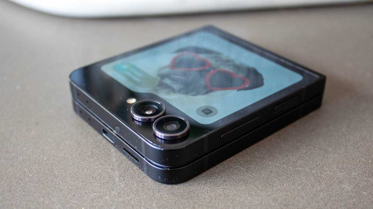 Samsung Galaxy Z Flip 7 FE Review 6