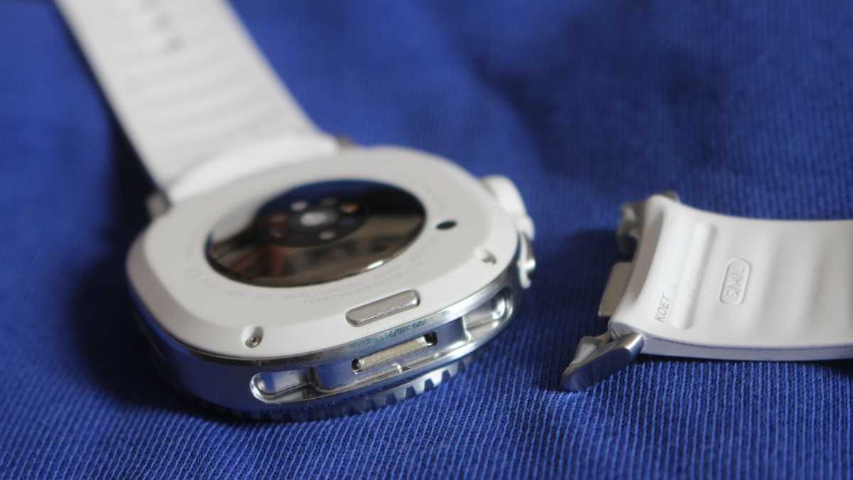 Samsung Galaxy Watch 8 Classic review strap