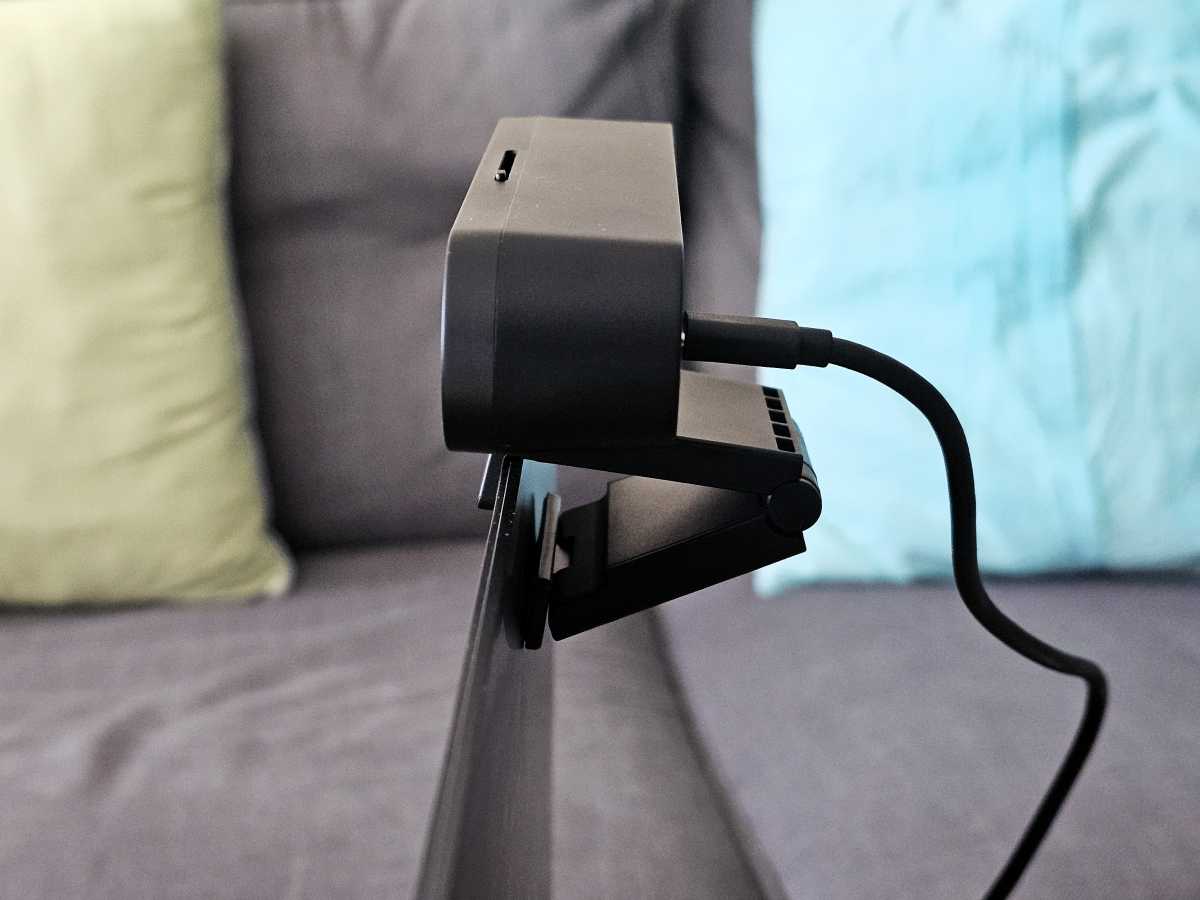 Toallin Hello Pro 2K webcam side