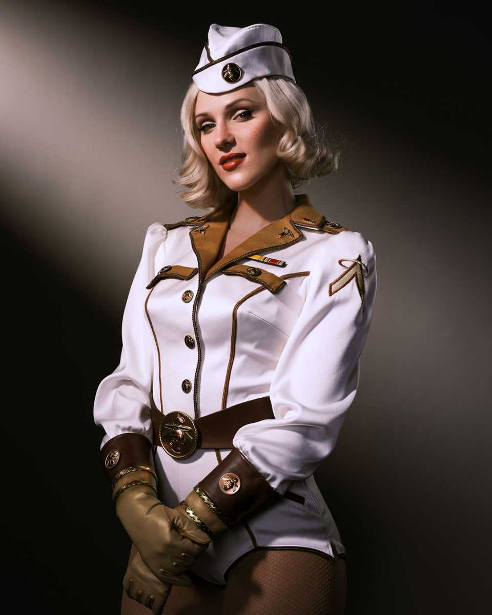 Elizabeth Posey went up to a private angel