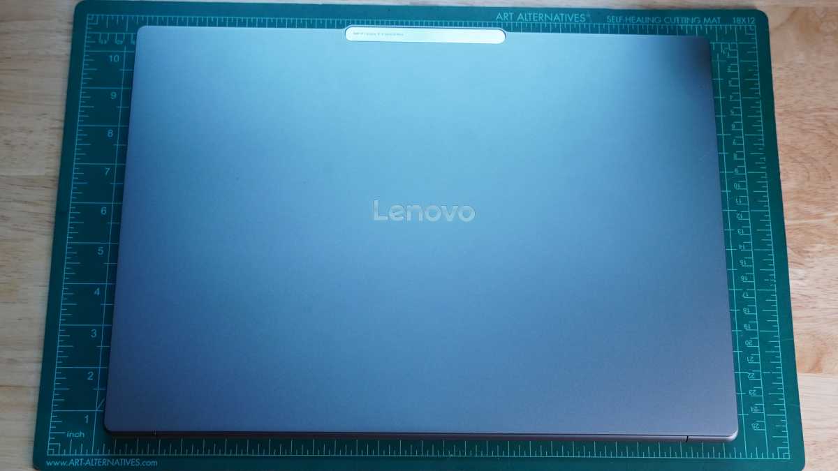 Lenovo Yoga Pro 9i 16 Gen 10 Aura Edition design