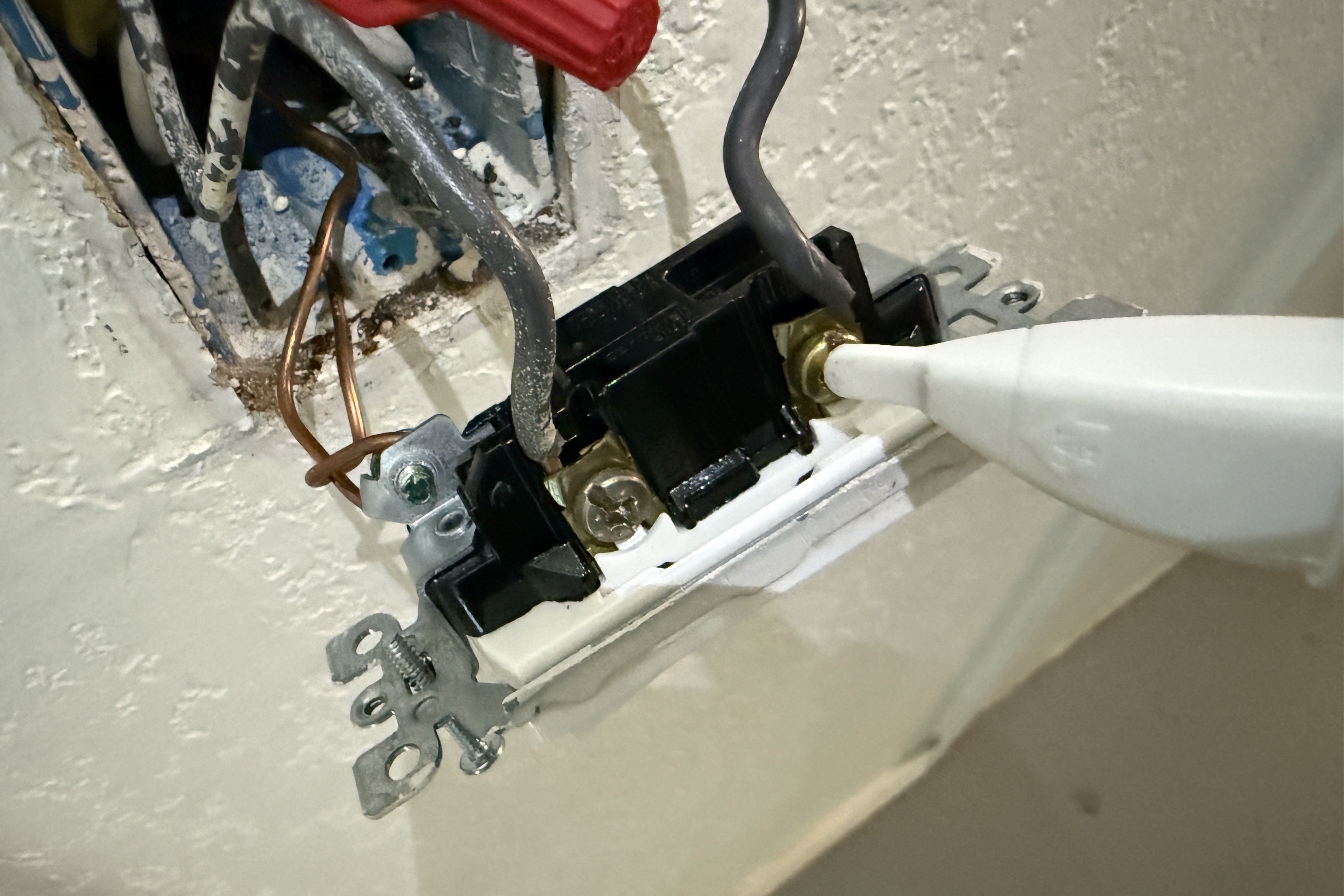 8 testing voltage 2