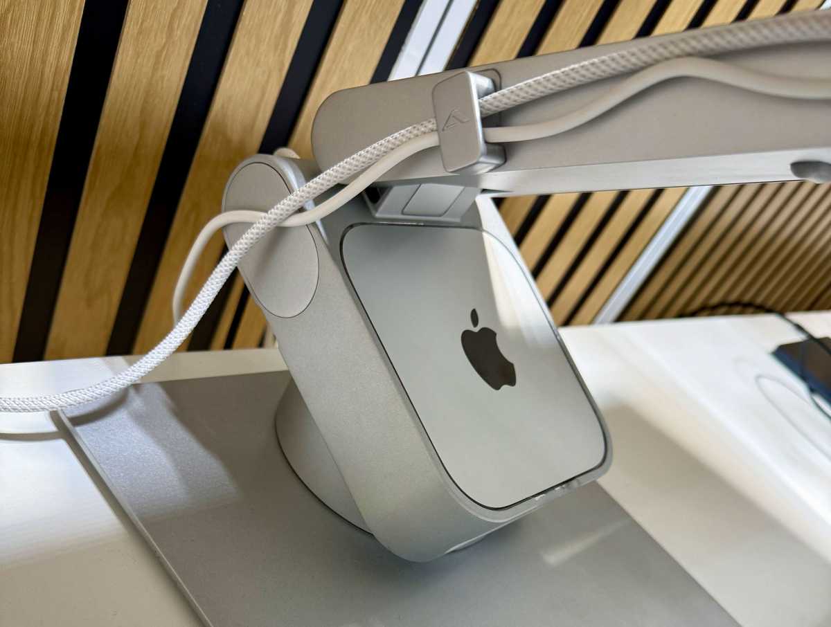 Stand alogic omni plate con m4 mac mini ifa