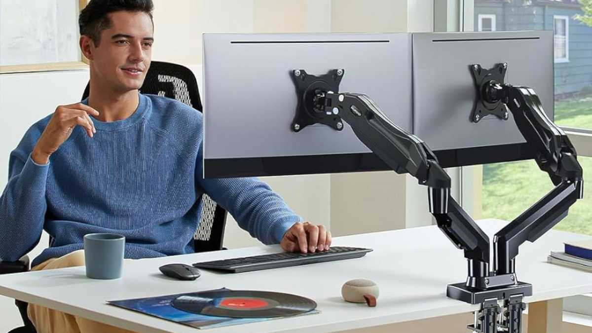 Favorite standing desk accessories Huanuo monitor arms