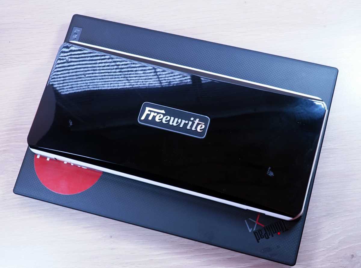 المسافر المجاني على قمة ThinkPad