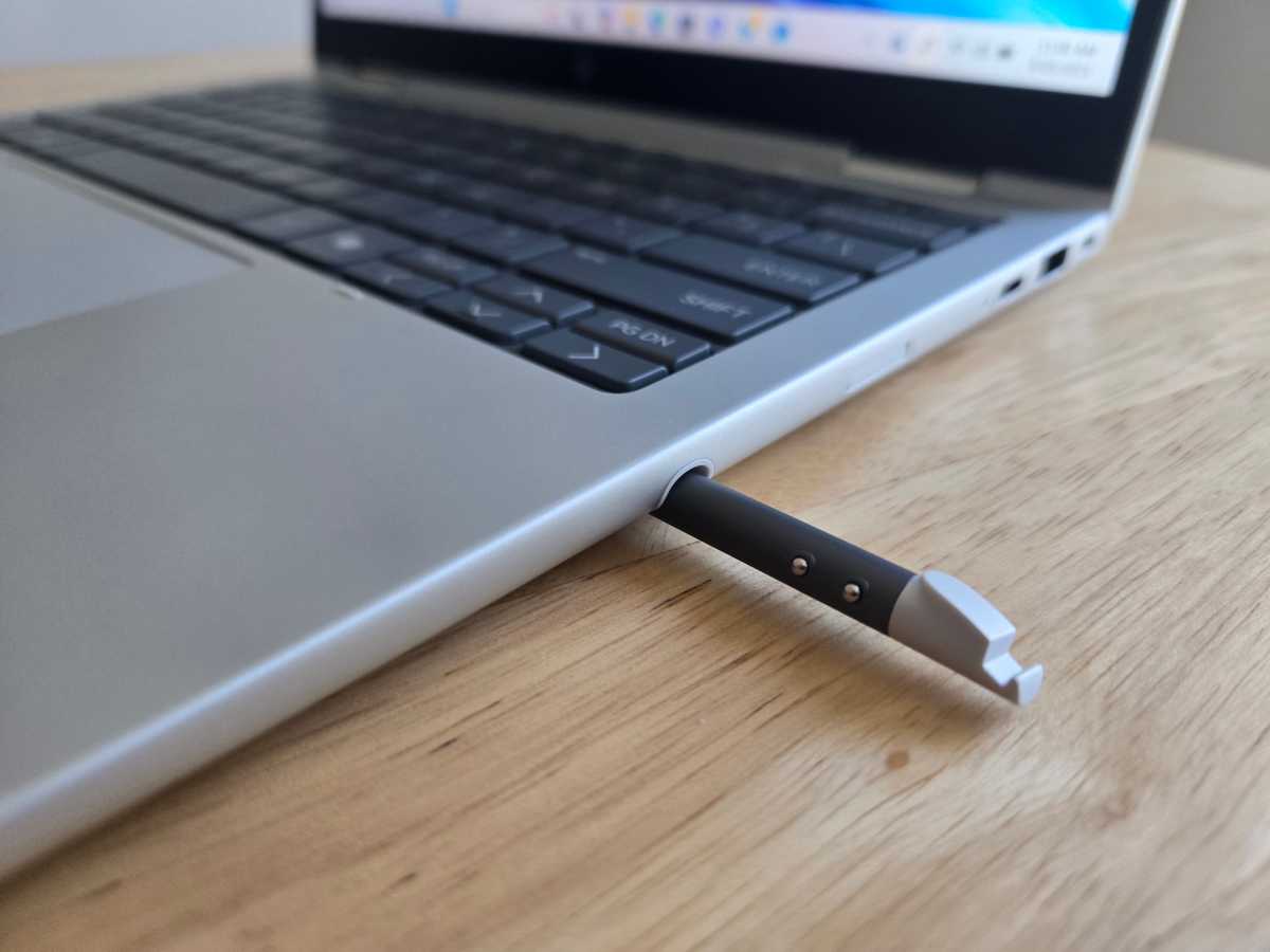 HP EliteBook 8 Flip G1i smart pen