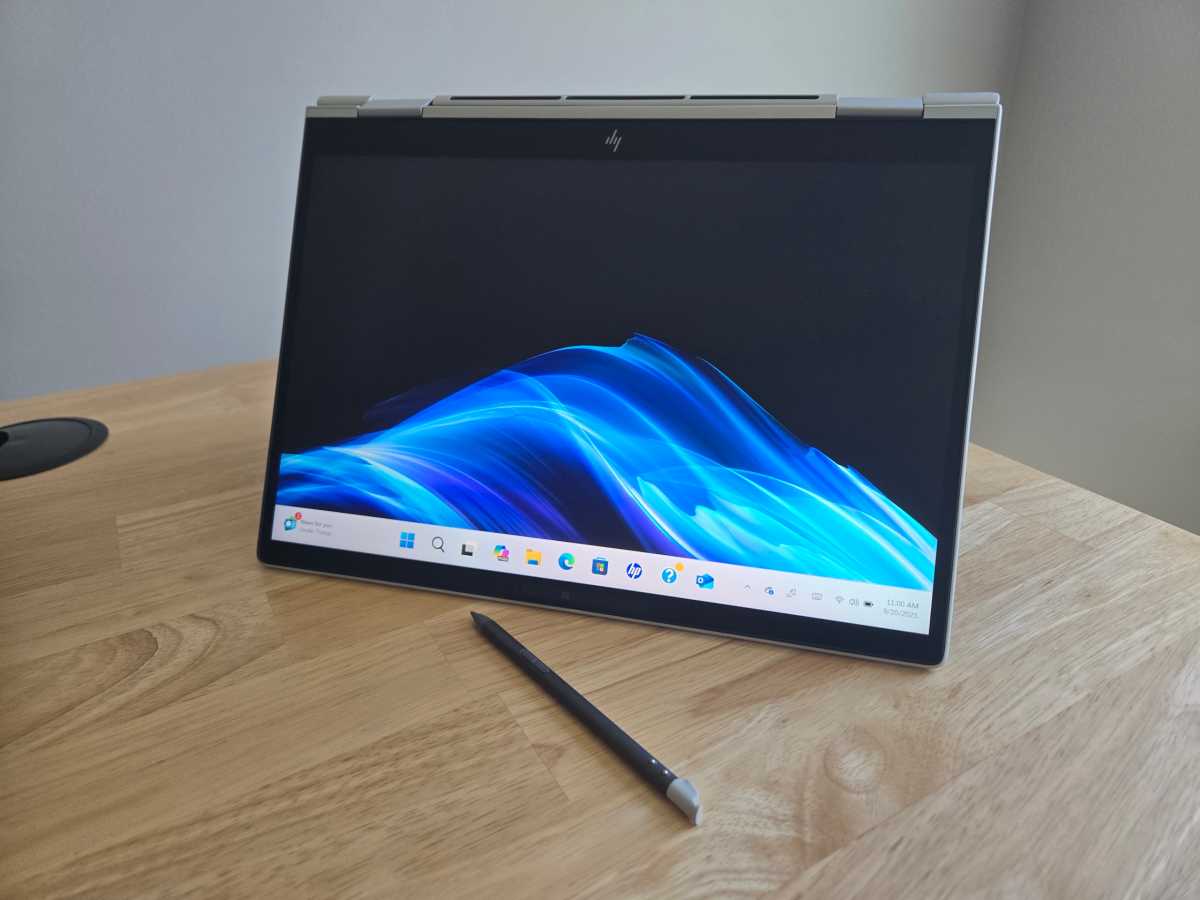 HP EliteBook 8 Flip G1i tent mode