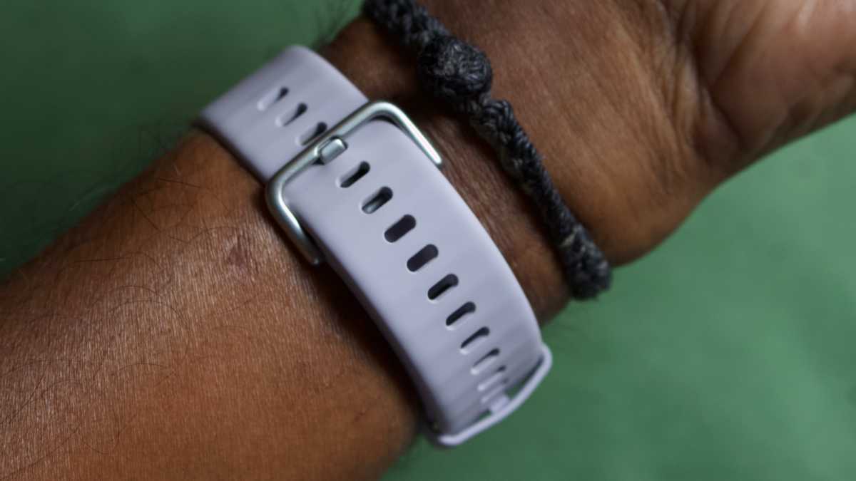 Huawei Watch Fit 4 review strap