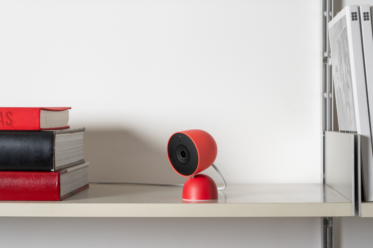Nest Cam Indoor in Berry