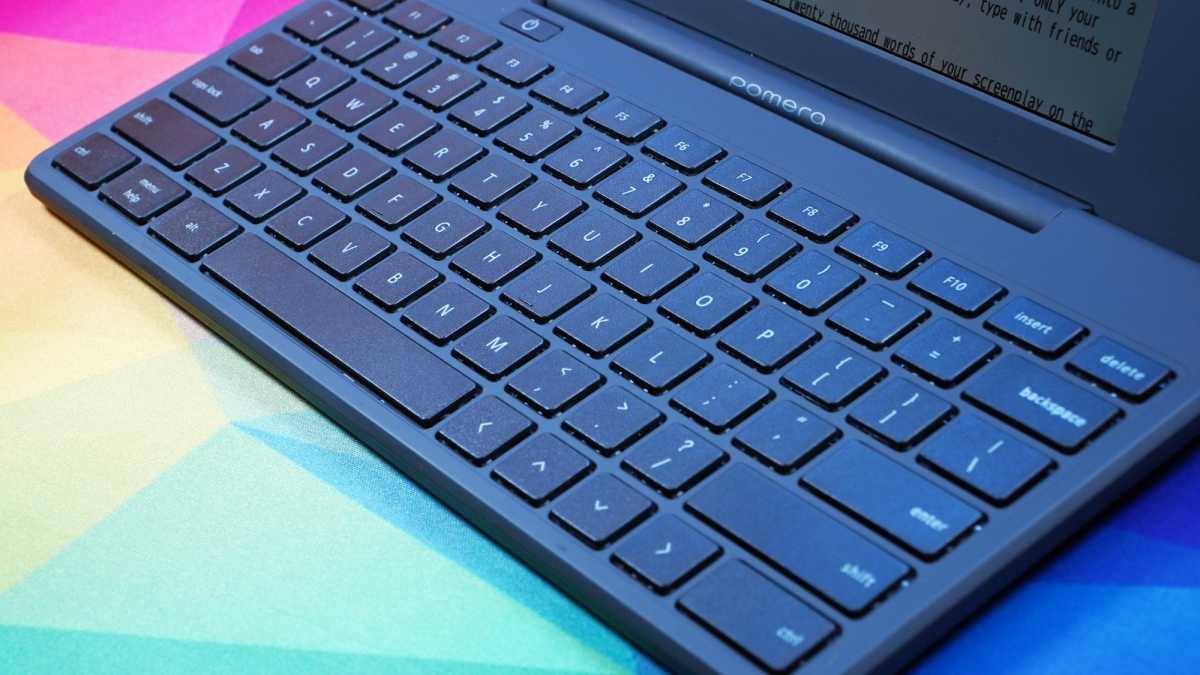 Pomera keyboard side