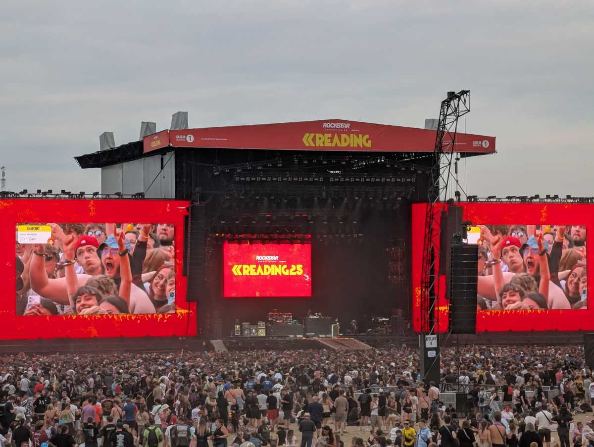 Google Pixel 10 Pro XL at Reading Festival