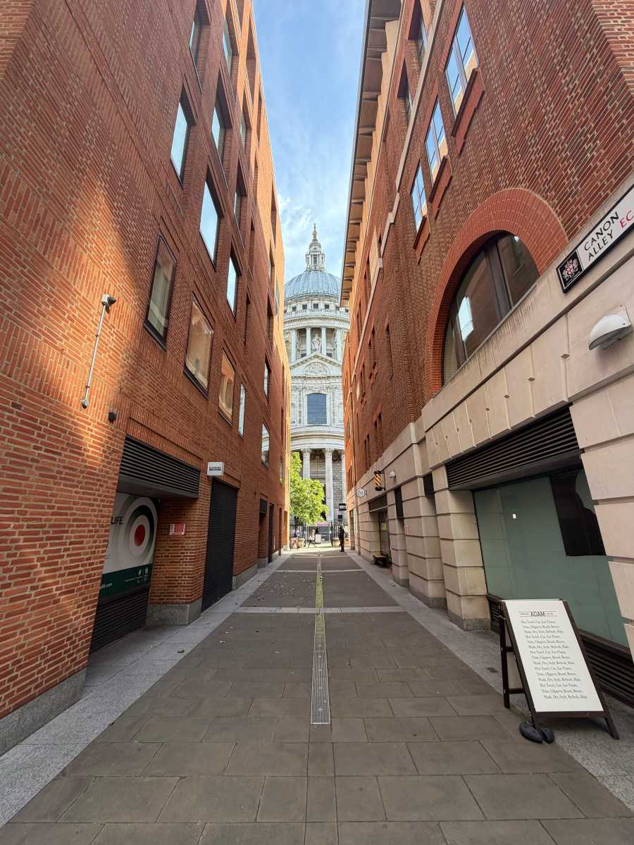 iPhone 17 review wide angle