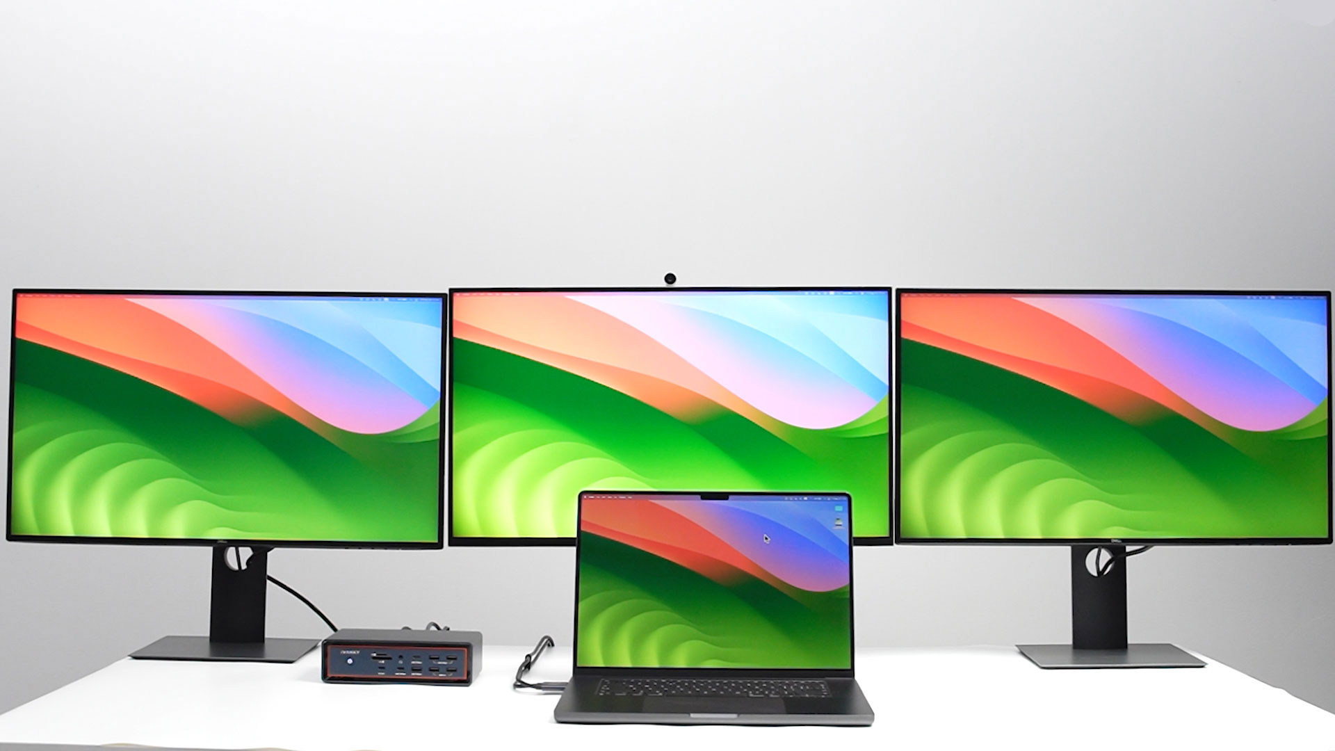 FusionDock Max 2 – The world's most advanced MacBook Dock for