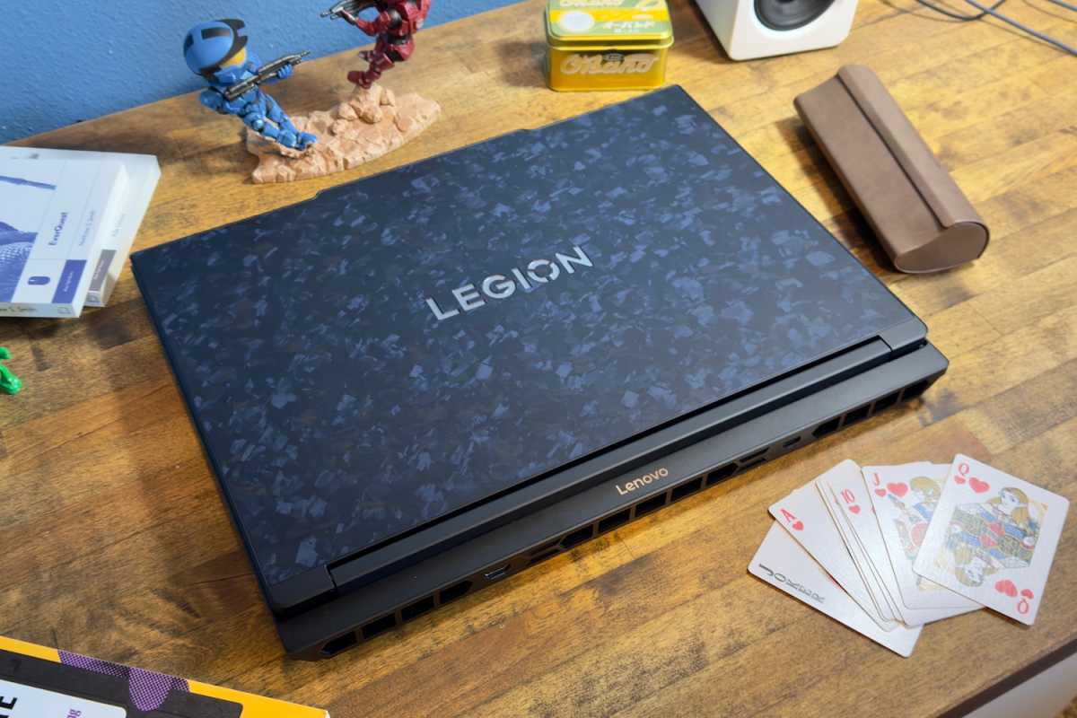 Lenovo Legion 9i design