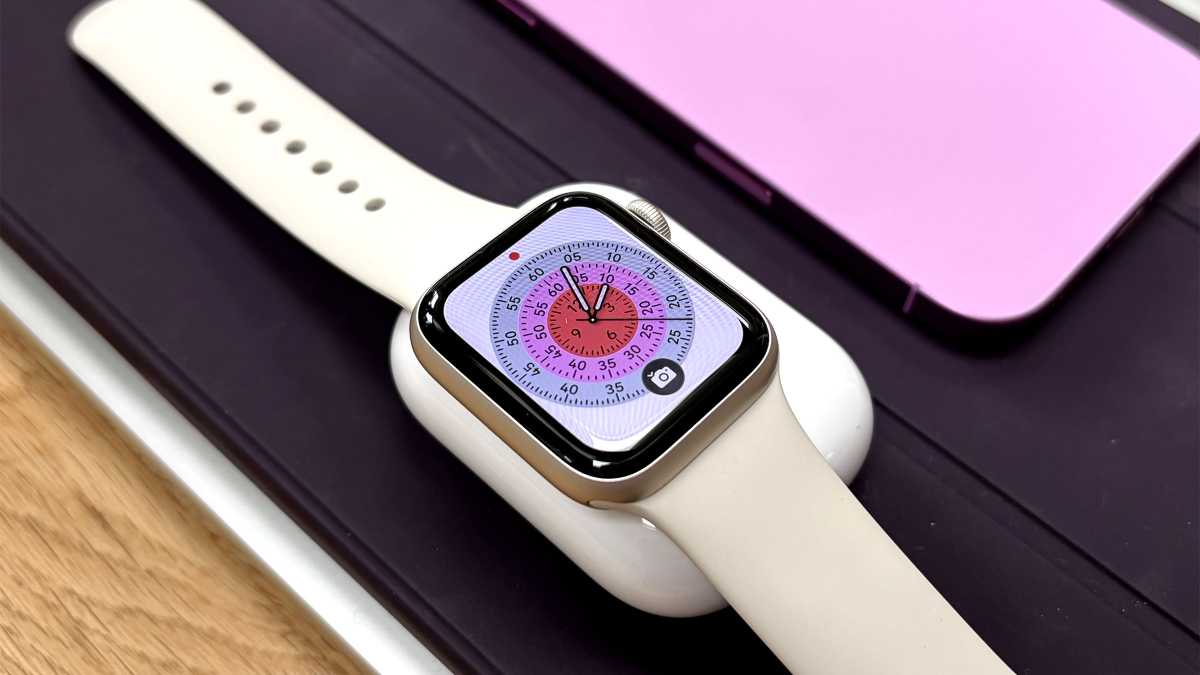 Apple Watch SE 3 review hero shot 3