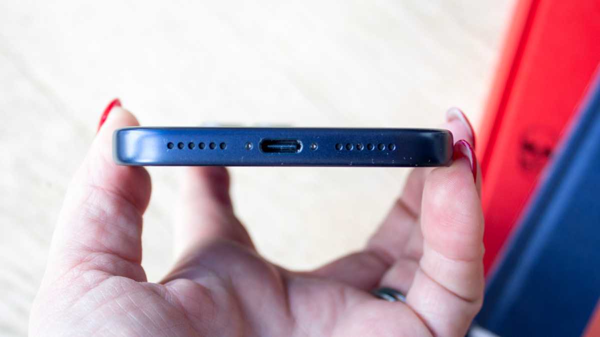 Apple iPhone 17 Pro Max 4