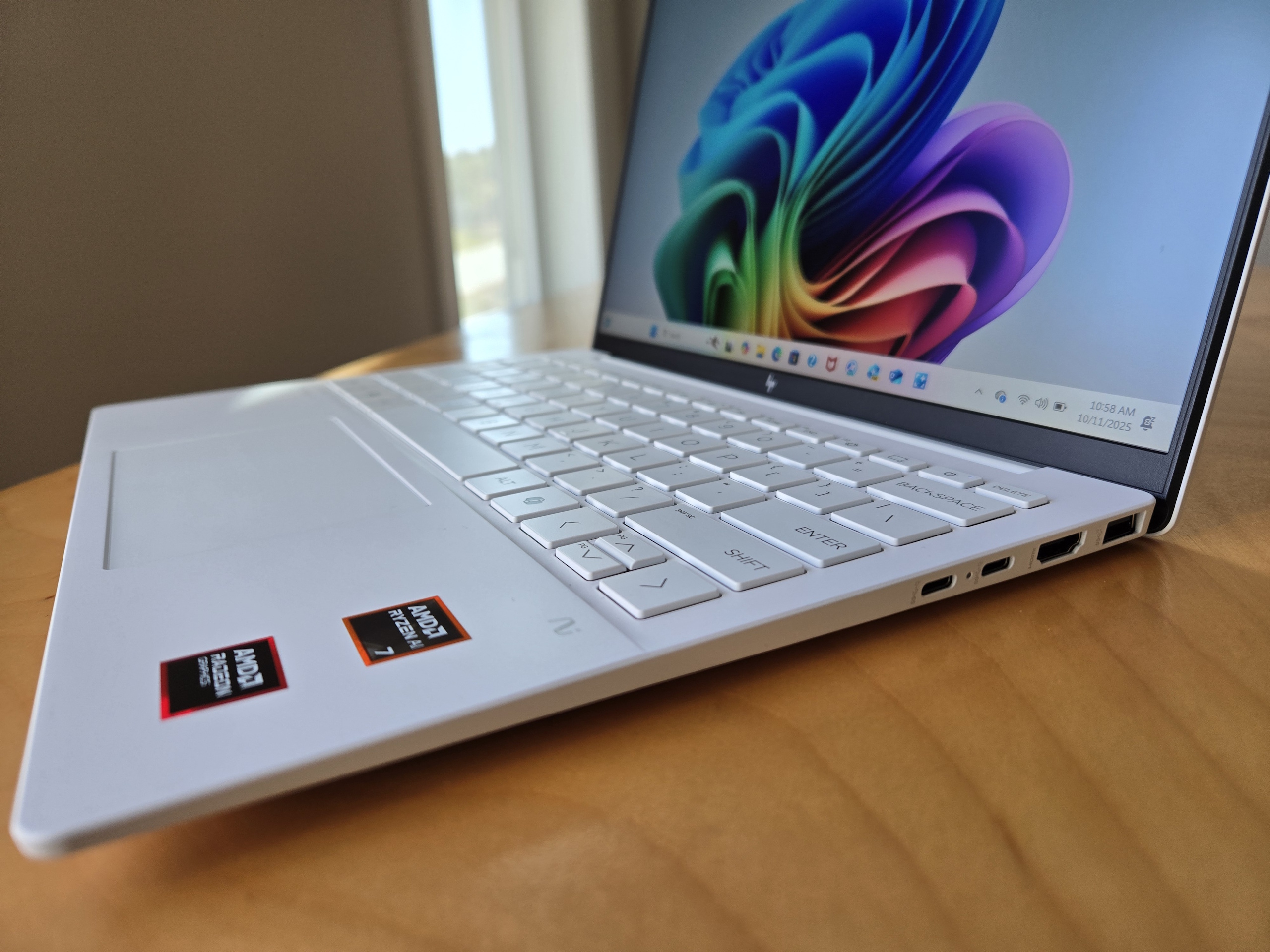 HP OmniBook 7 Aero review: Light as a feather | PCWorld