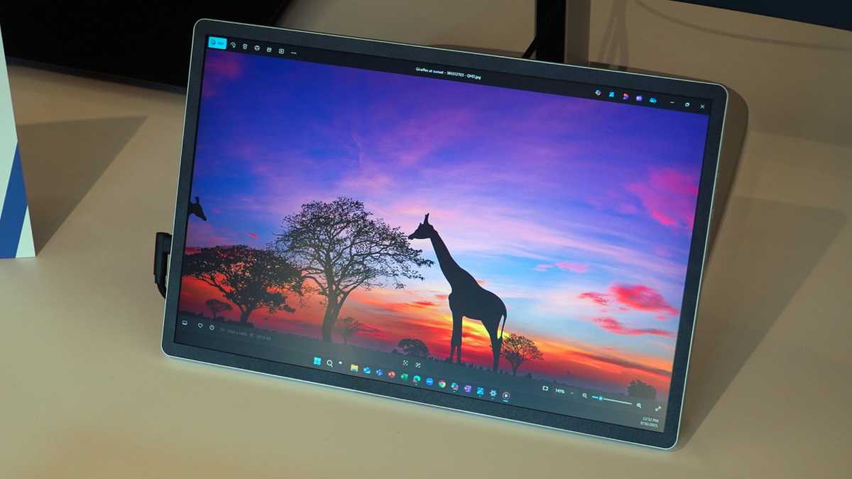 HP ultrawide HP pro portable monitor 14