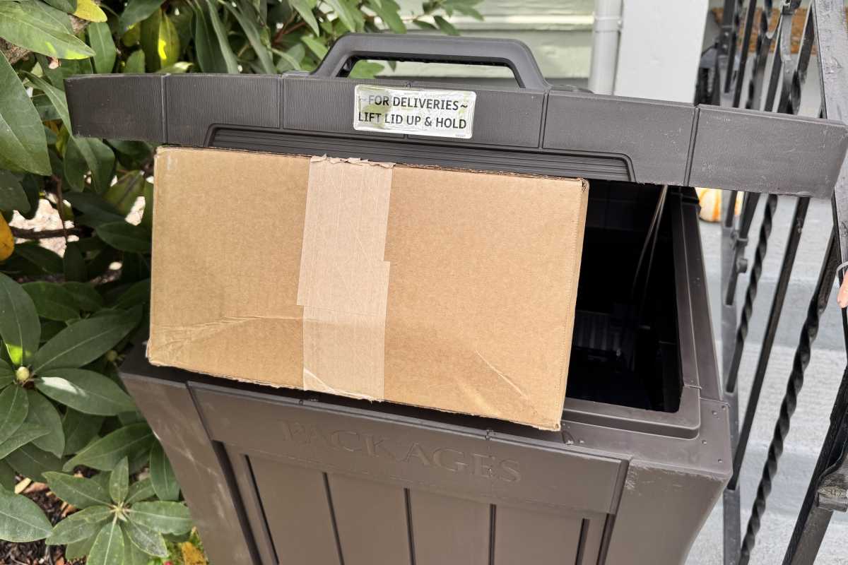 Keter Package Delivery Box box does not fit