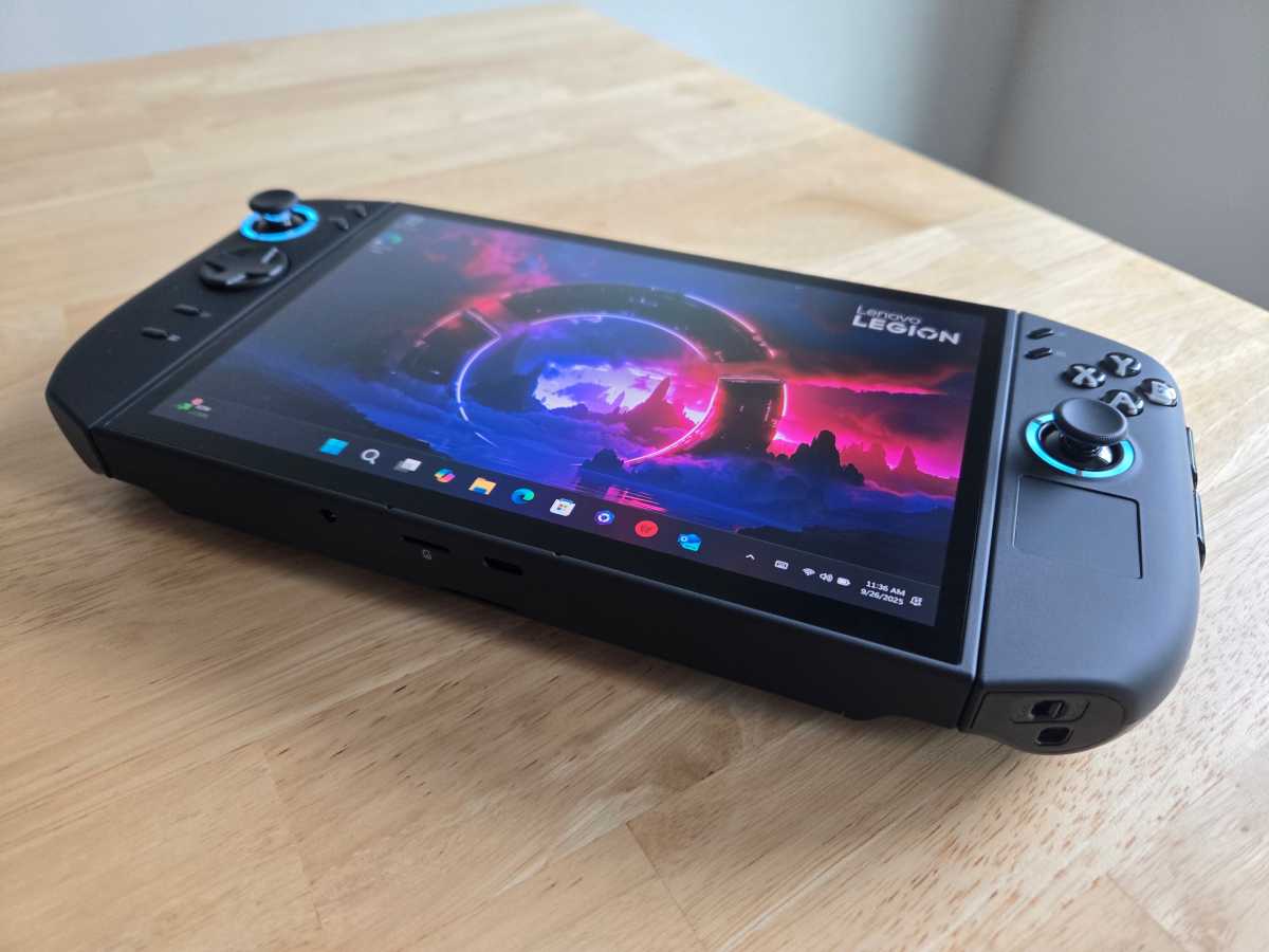 Lenovo Legion Go 2 bottom