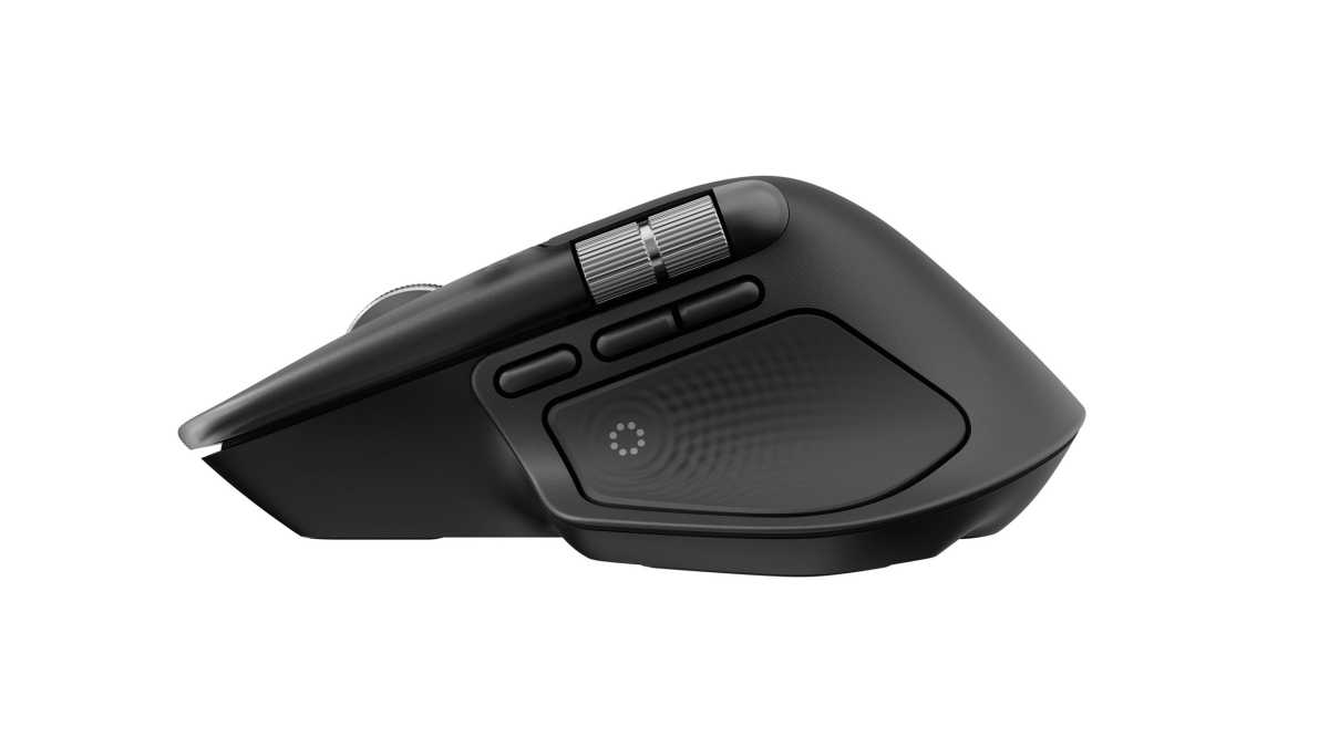 Primer plano de controles hápticos en Logitech MX Master 4