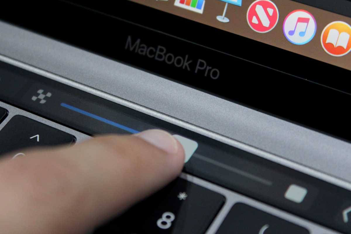 MacBook Pro con barra táctil