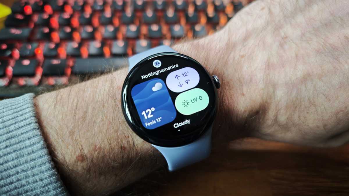 Pixel Watch 4 Tiles