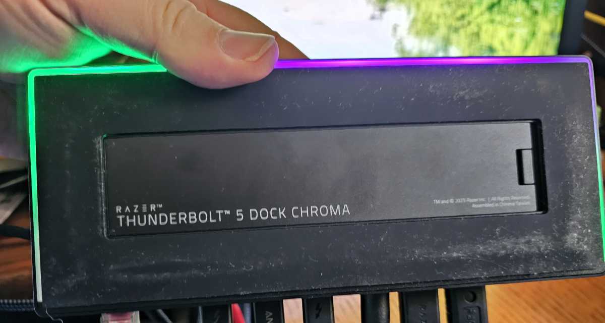 Razer Thunderbolt 5 Dock Chroma bottom
