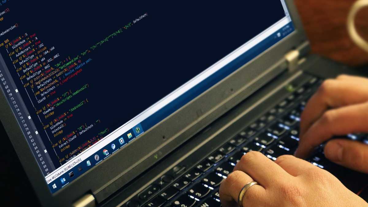 Typing up an AutoHotkey script on a Windows laptop