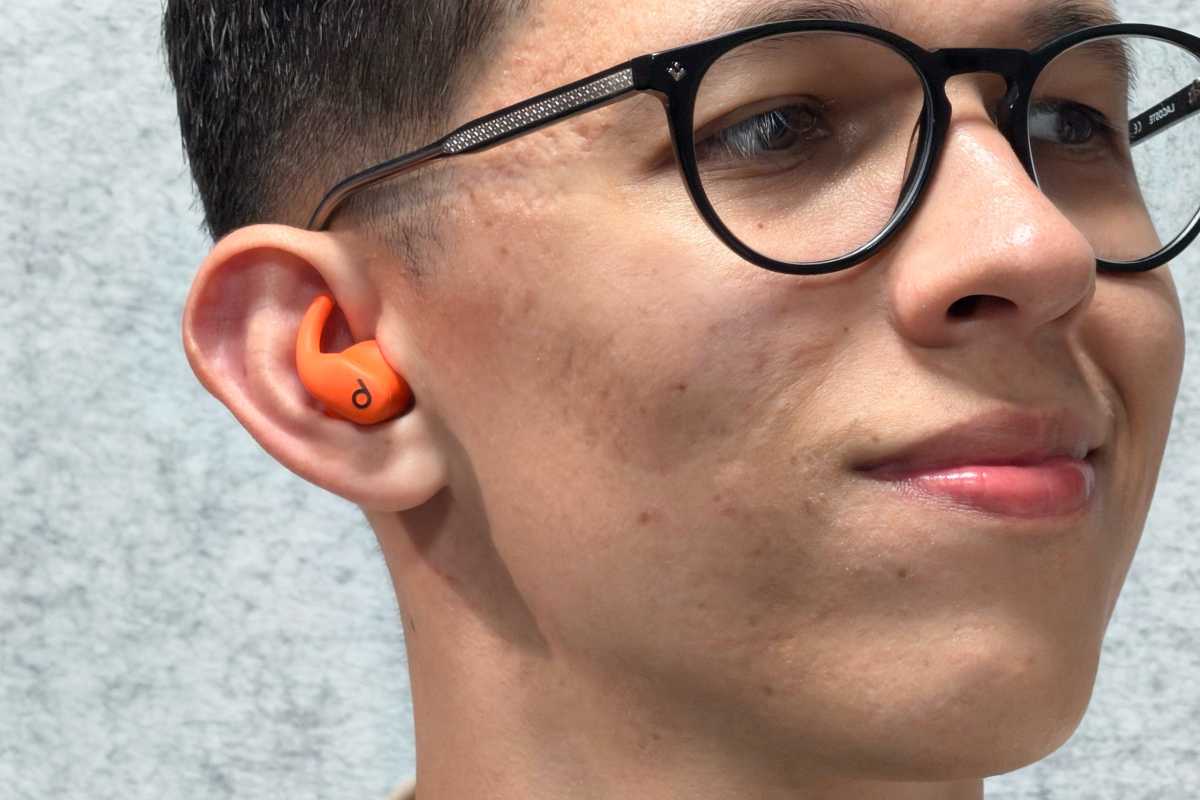 Forget AirPods Pro, the Powerbeats Fit are the perfect iPhone 17 Pro companion