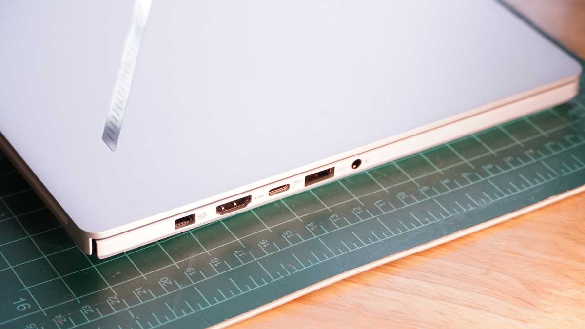 Asus Zephyrus G14 ports