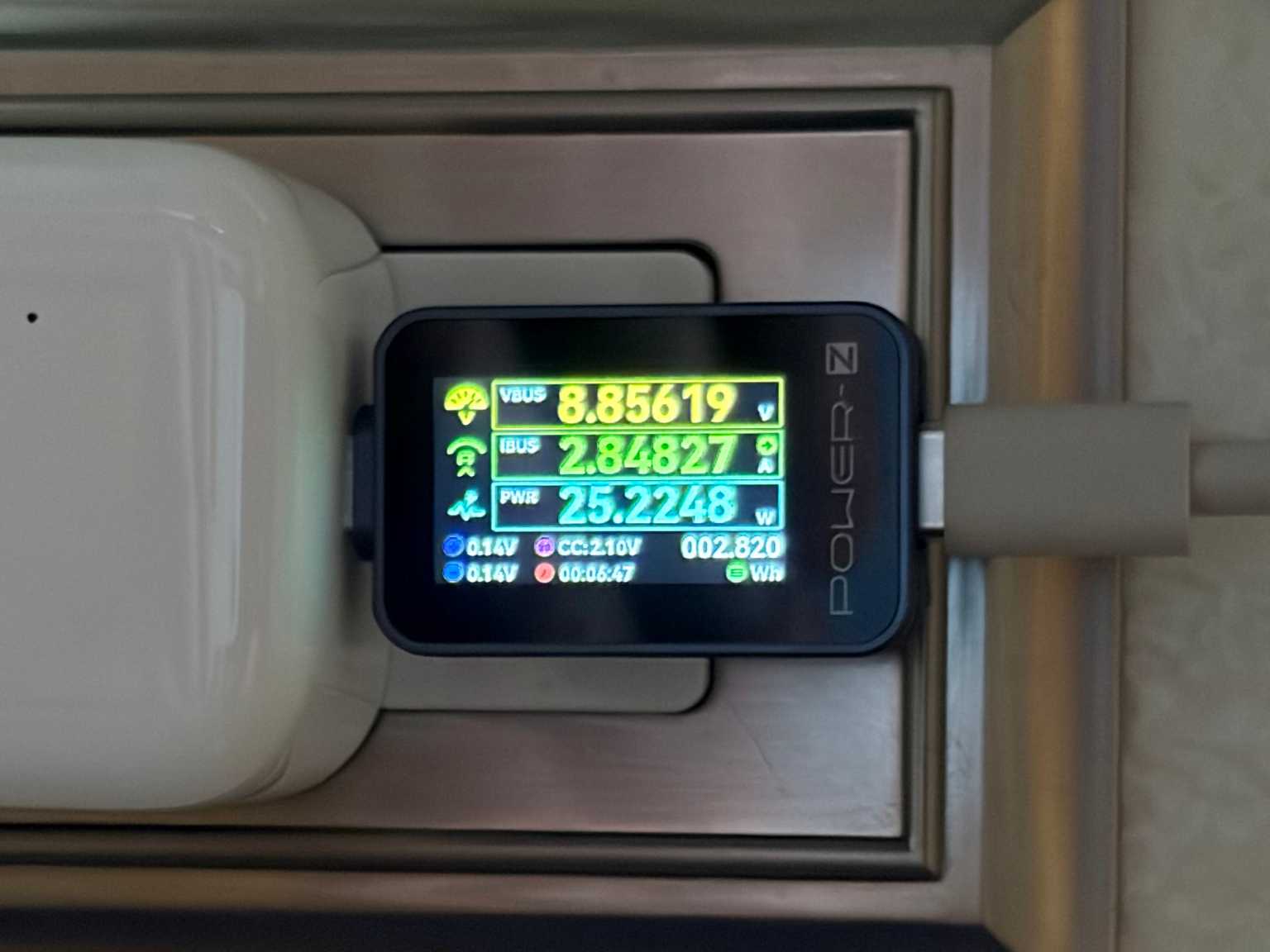 Tested: Does Apple's Dynamic Power Adapter really charge your iPhone ...