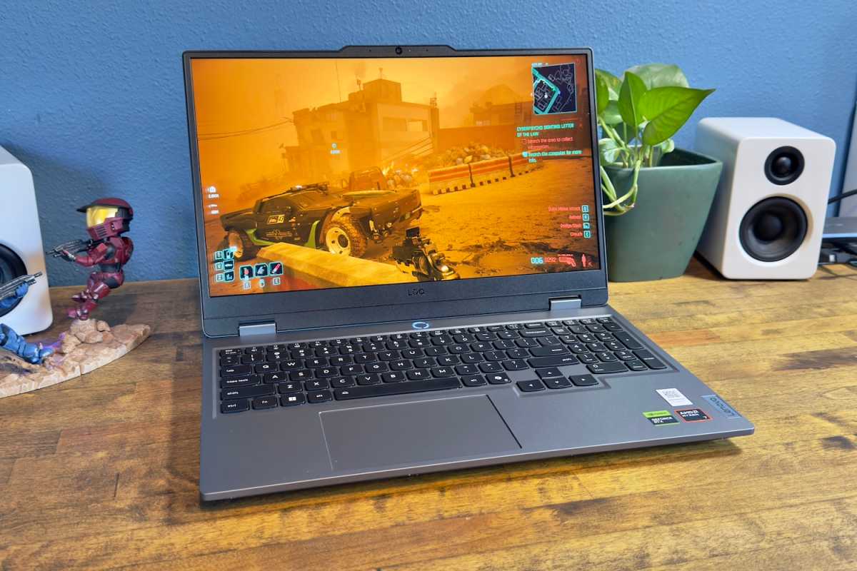Lenovo LOQ 15 display