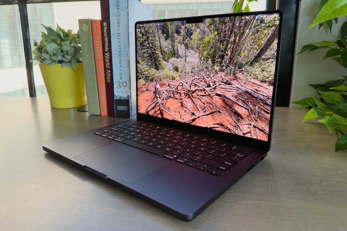macbook pro m5