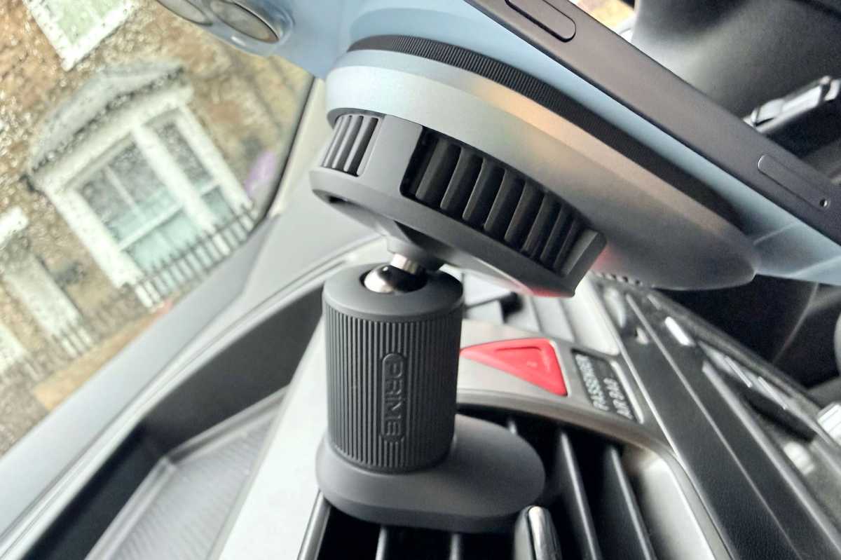 Anker Prime MagGo Wireless Car Charger adjust MW