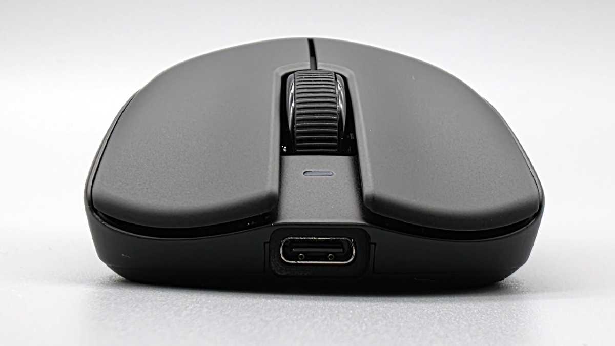 Parte frontal de Hitscan Hyperlight con toma USB-C