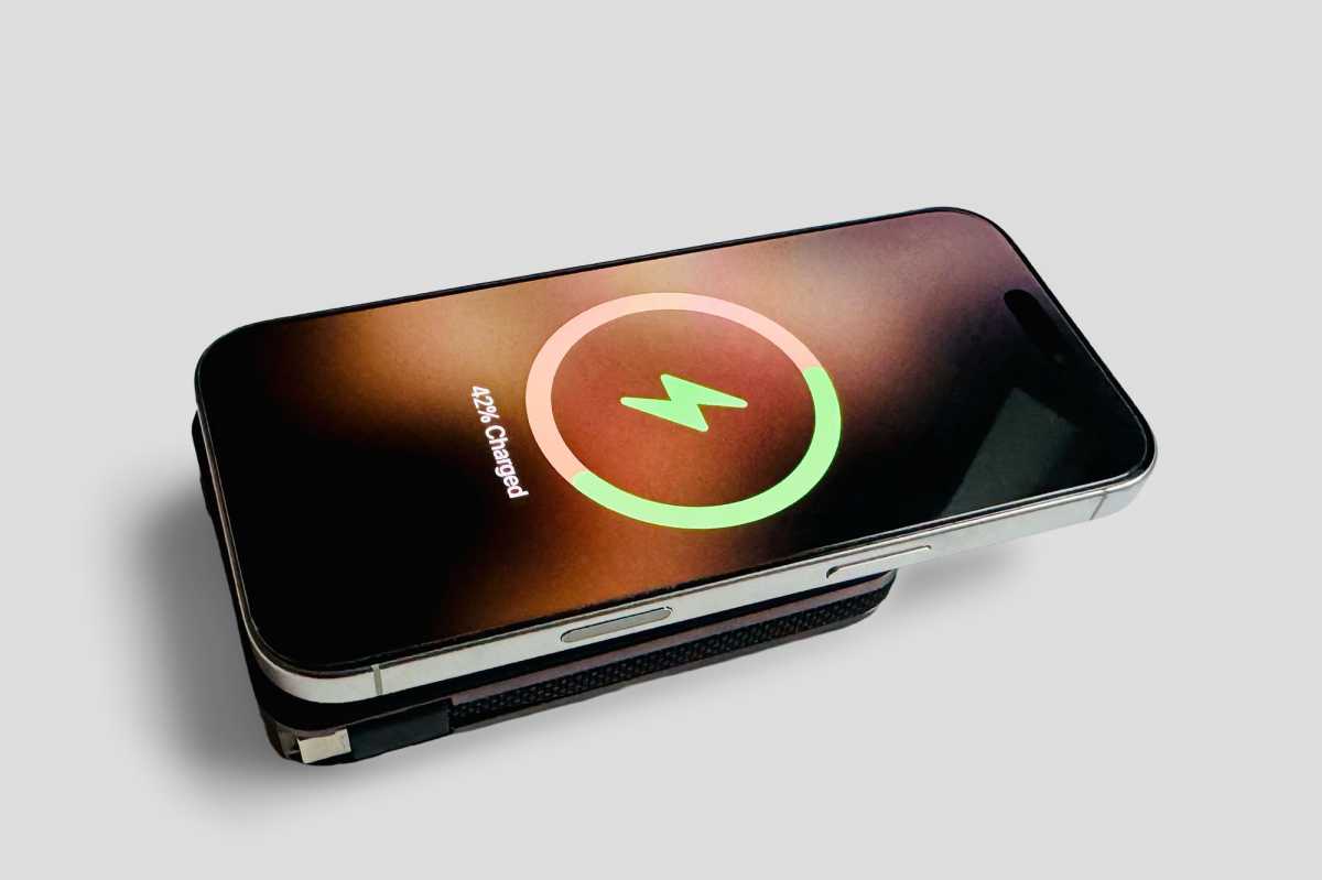 Kuxiu S3 25W Power Bank charging