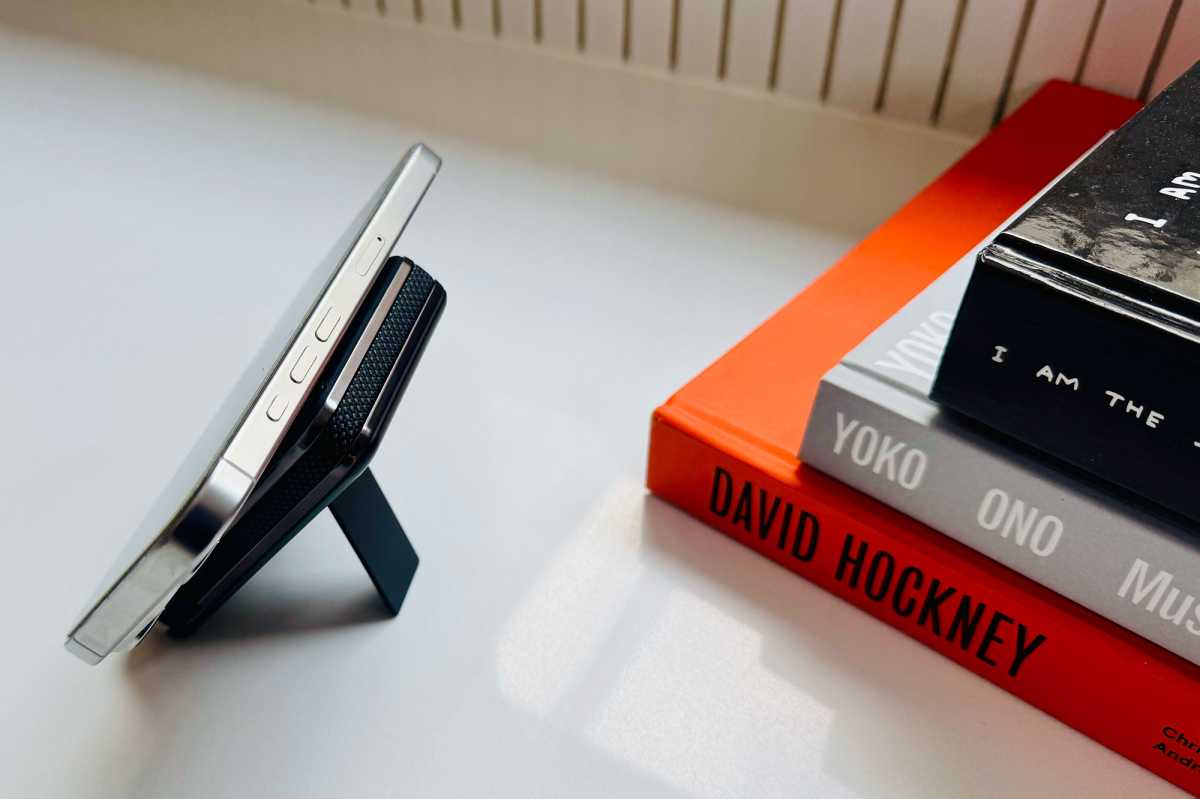 Kuxiu S3 25W Power Bank stand