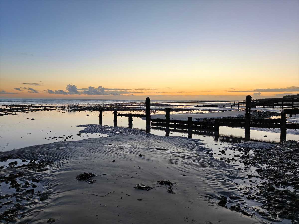 OnePlus 15 camera sample wave breaker